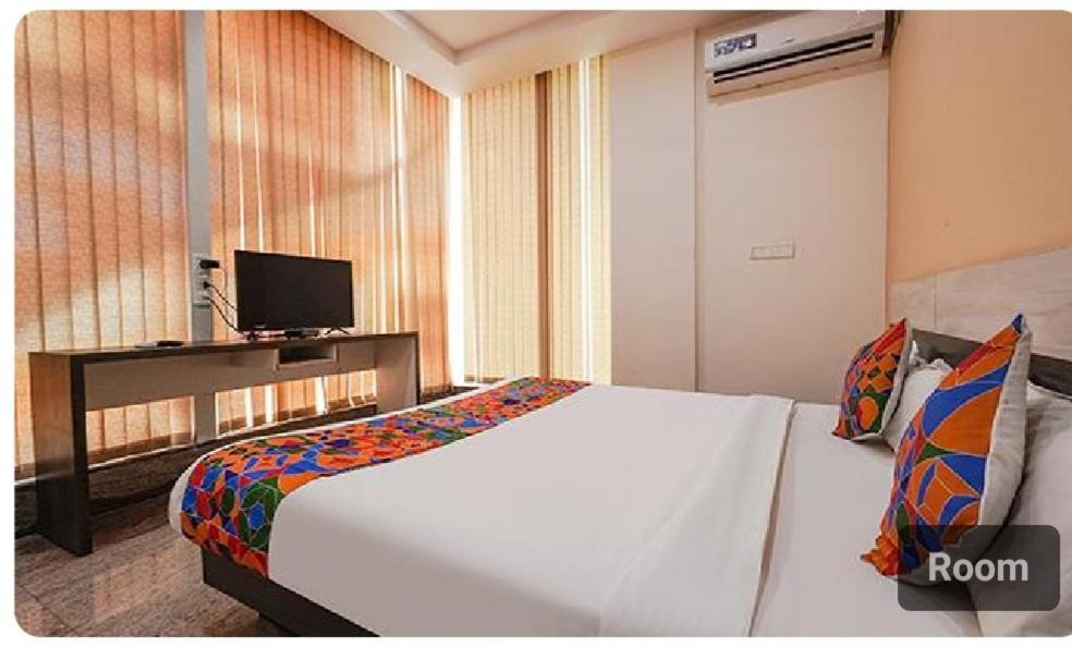 Lavish Residency Hotel Bangalore Exterior foto